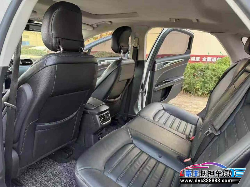 15年福特蒙迪欧轿车抵押车出售