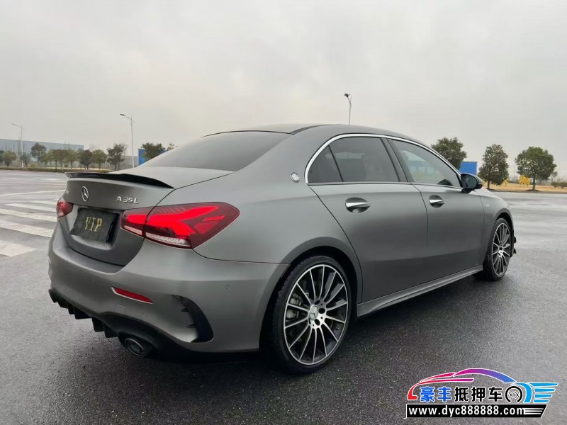 22年奔驰A级AMG轿车抵押车出售