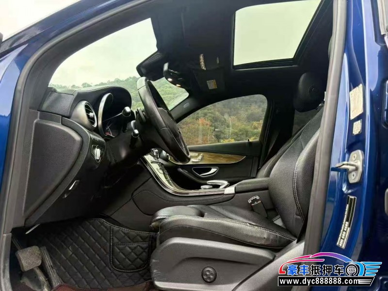 17年奔驰GLC轿车抵押车出售