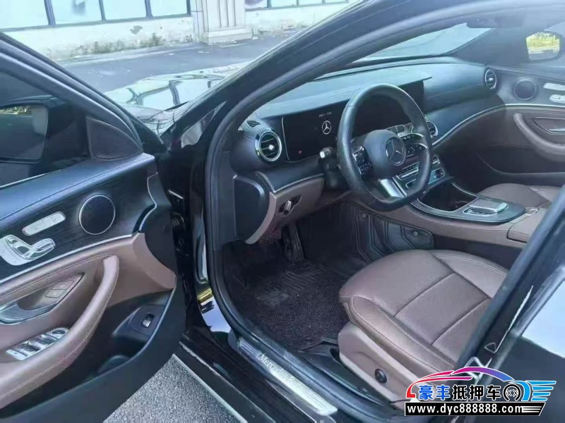 23年奔驰E轿车抵押车出售