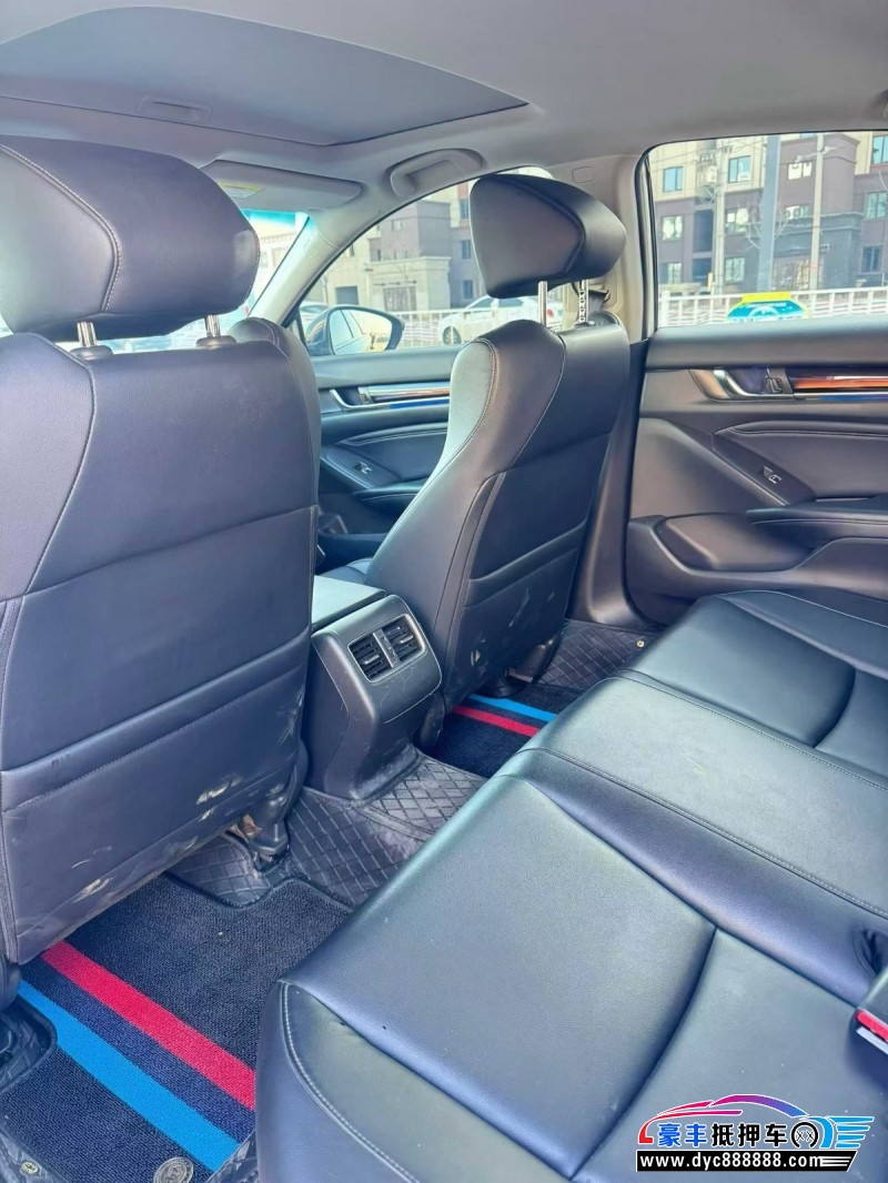 18年本田雅阁轿车抵押车出售