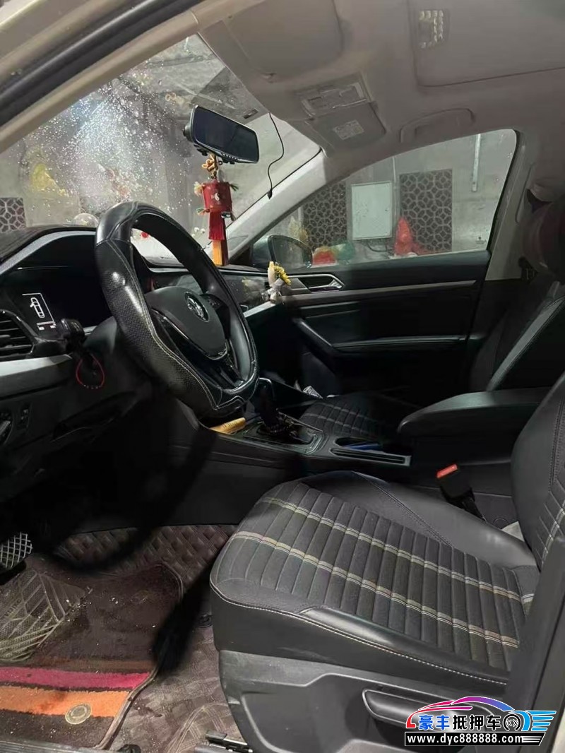 19年大众朗逸轿车抵押车出售