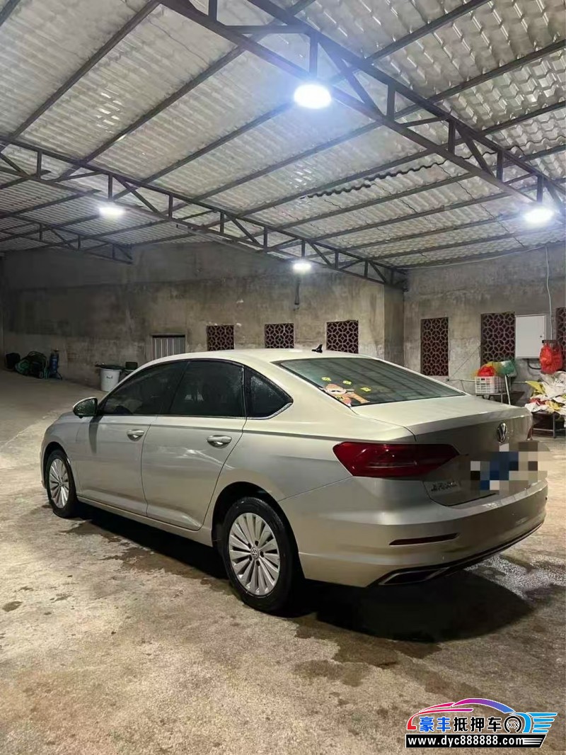 19年大众朗逸轿车抵押车出售