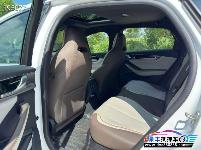 25年比亚迪秦轿车抵押车出售