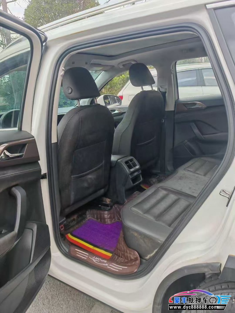 20年大众途岳轿车抵押车出售