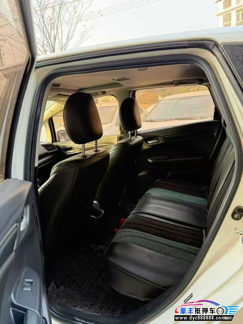 19年本田飞度轿车抵押车出售