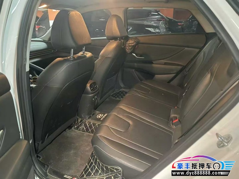 23年现代伊兰特轿车抵押车出售