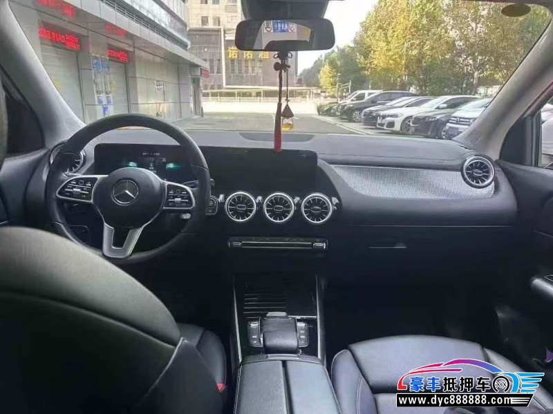 22年奔驰GLA轿车抵押车出售