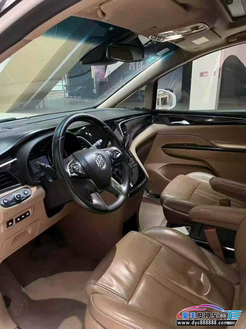 18年别克GL8轿车抵押车出售