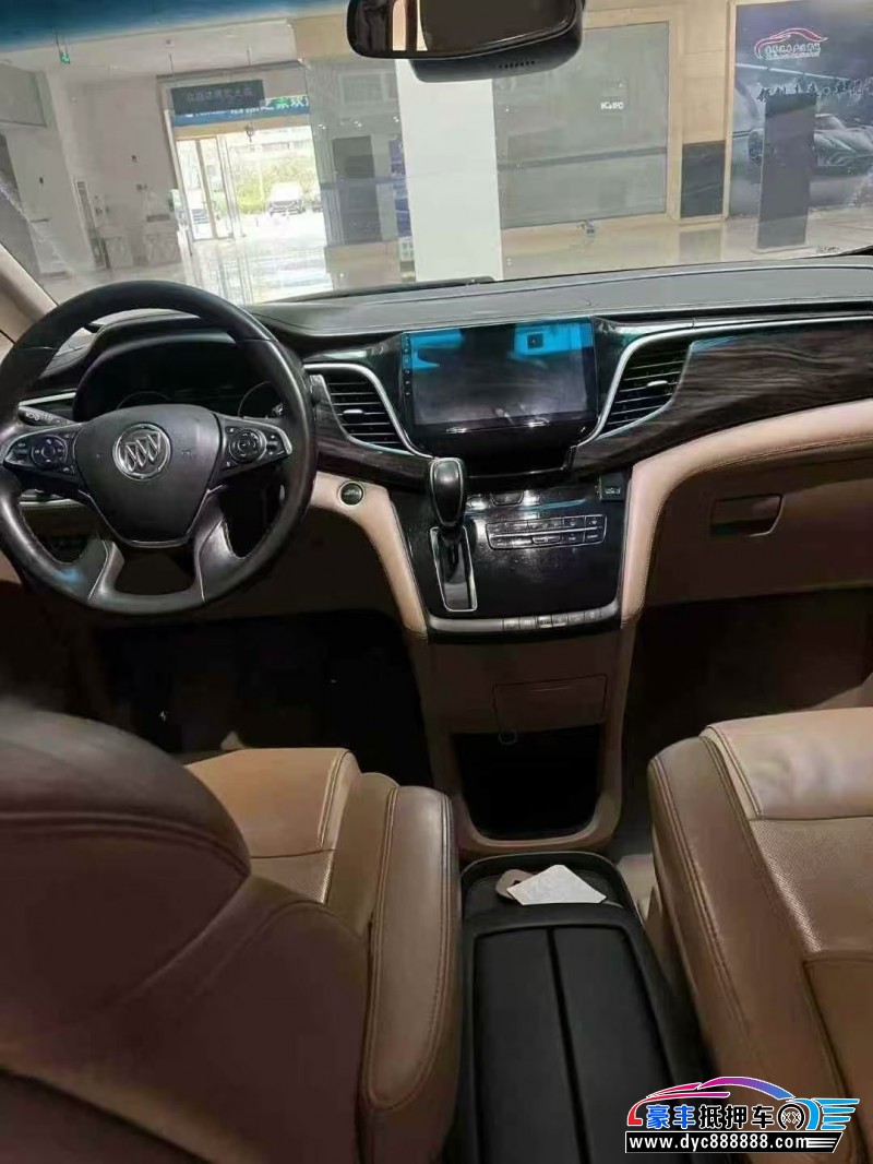 18年别克GL8轿车抵押车出售