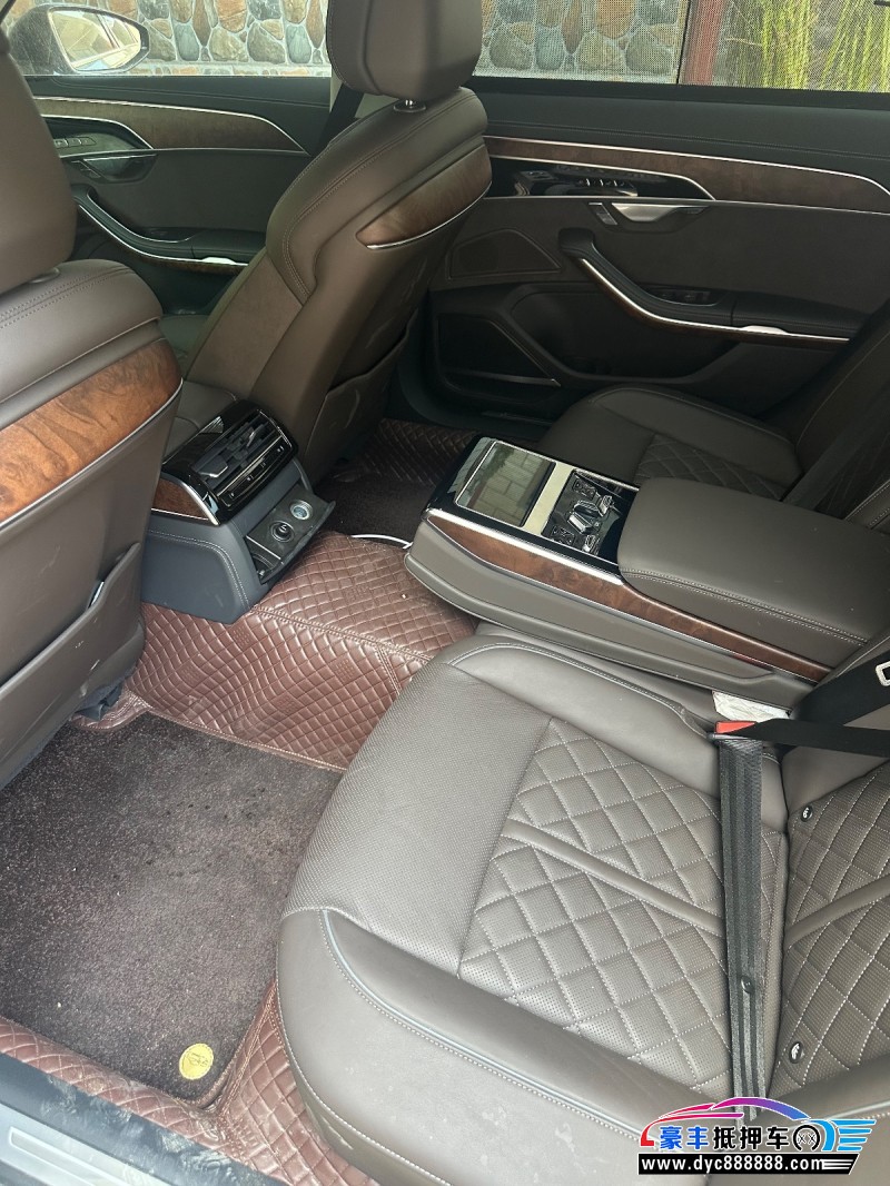 24年奥迪A8L轿车抵押车出售