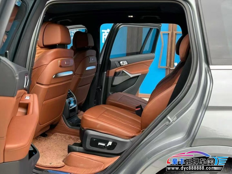 24年宝马X7轿车抵押车出售