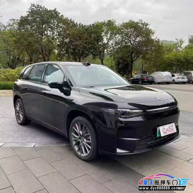 25年零跑C10轿车抵押车出售