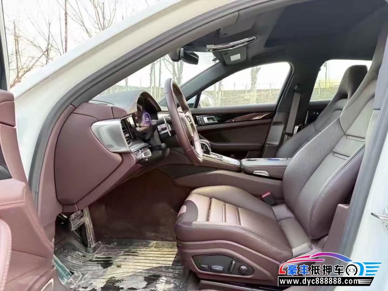 24年保时捷帕纳梅拉轿车抵押车出售