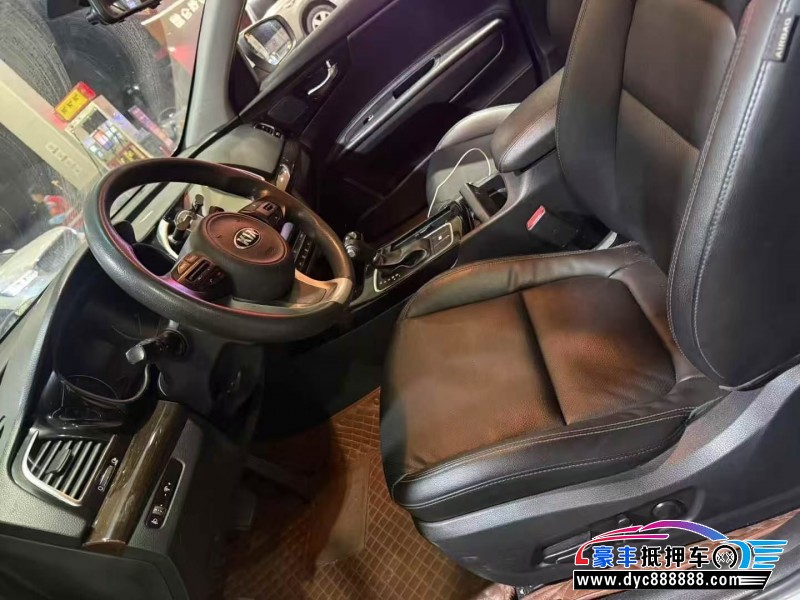 15年起亚K4轿车抵押车出售