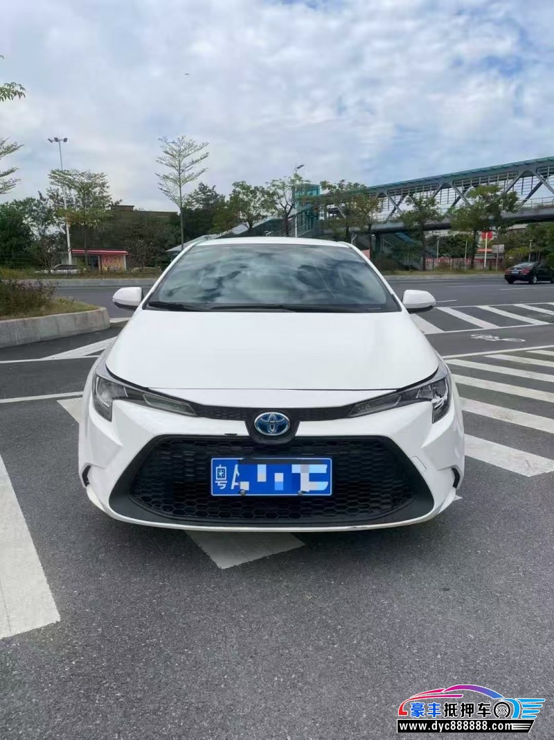 22年丰田雷凌轿车抵押车出售