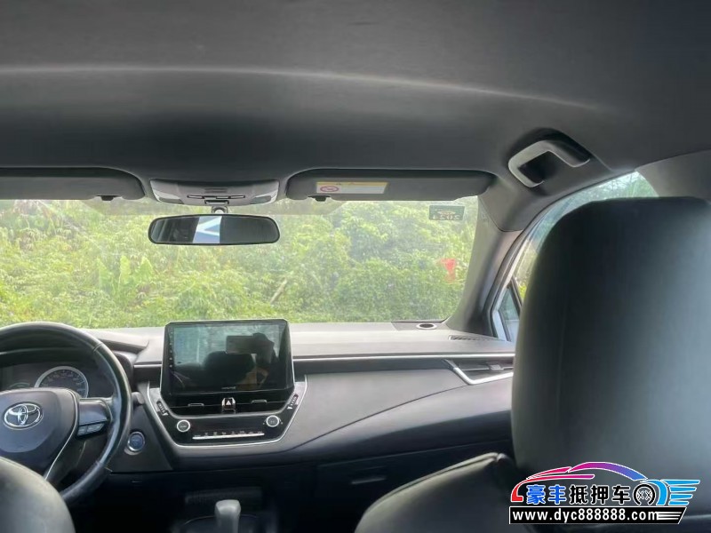 22年丰田雷凌轿车抵押车出售