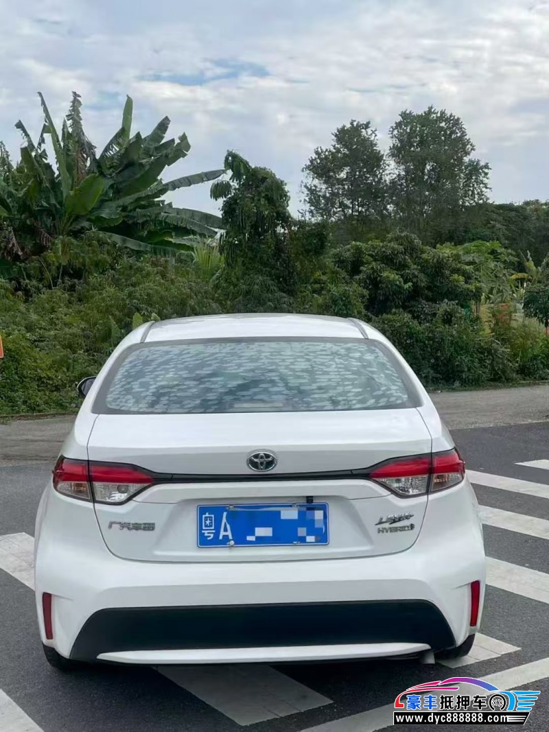 22年丰田雷凌轿车抵押车出售