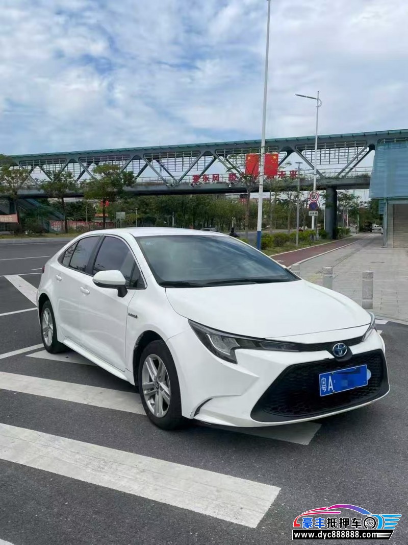 22年丰田雷凌轿车抵押车出售