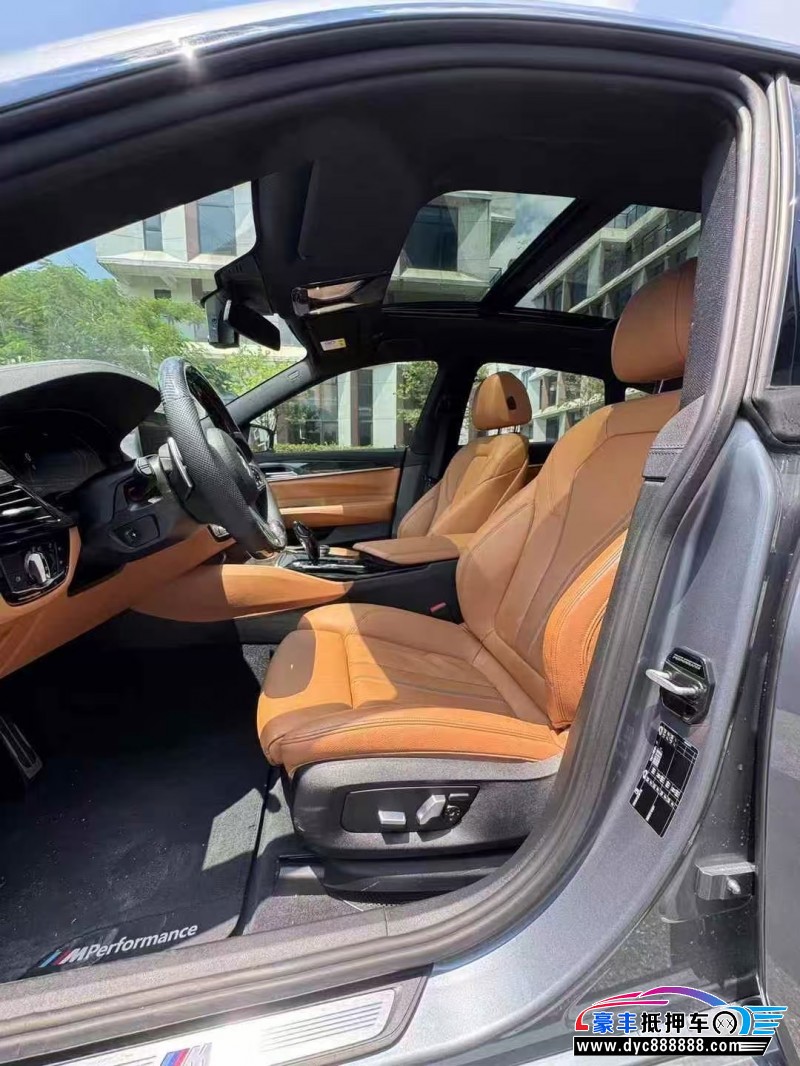 20年宝马6系轿车抵押车出售