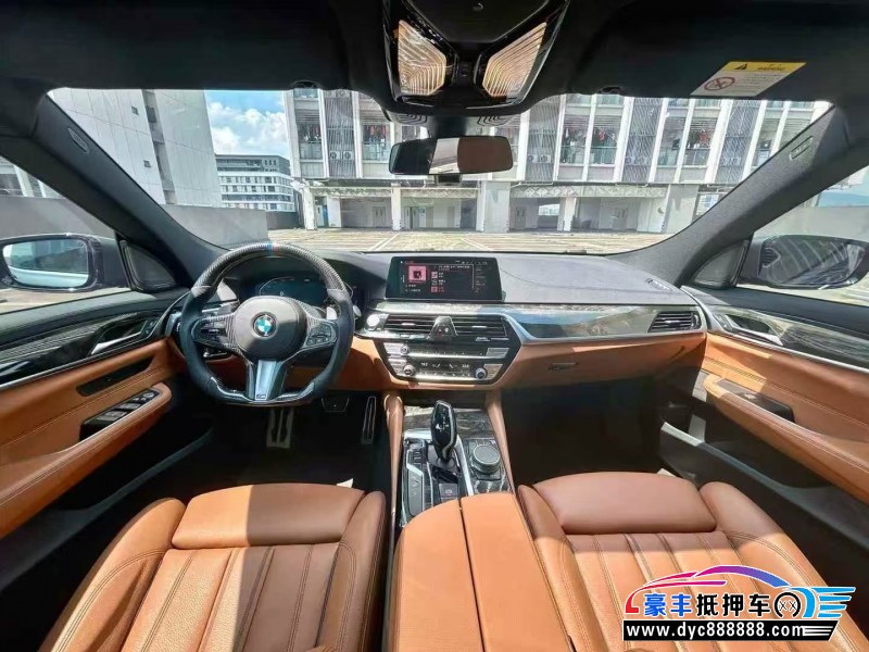 20年宝马6系轿车抵押车出售