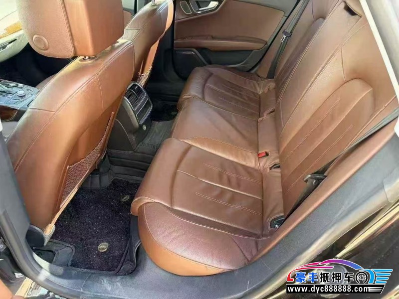 13年奥迪A7轿车抵押车出售