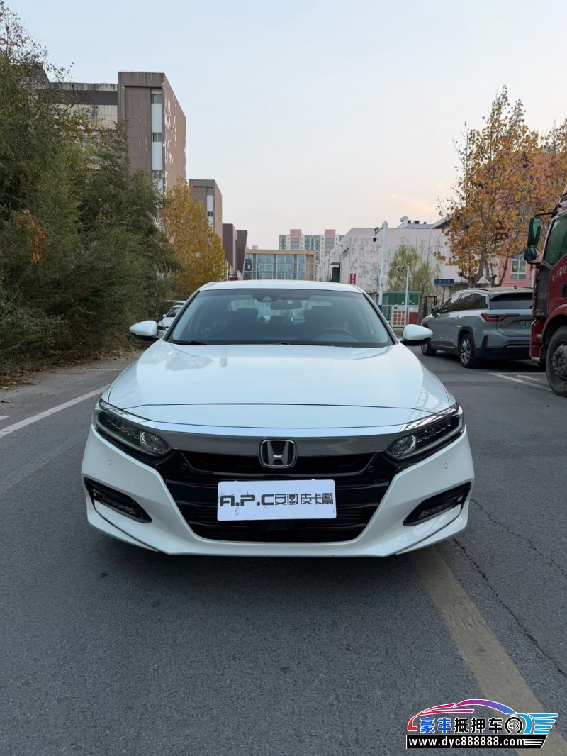 抵押车出售19年本田雅阁轿车