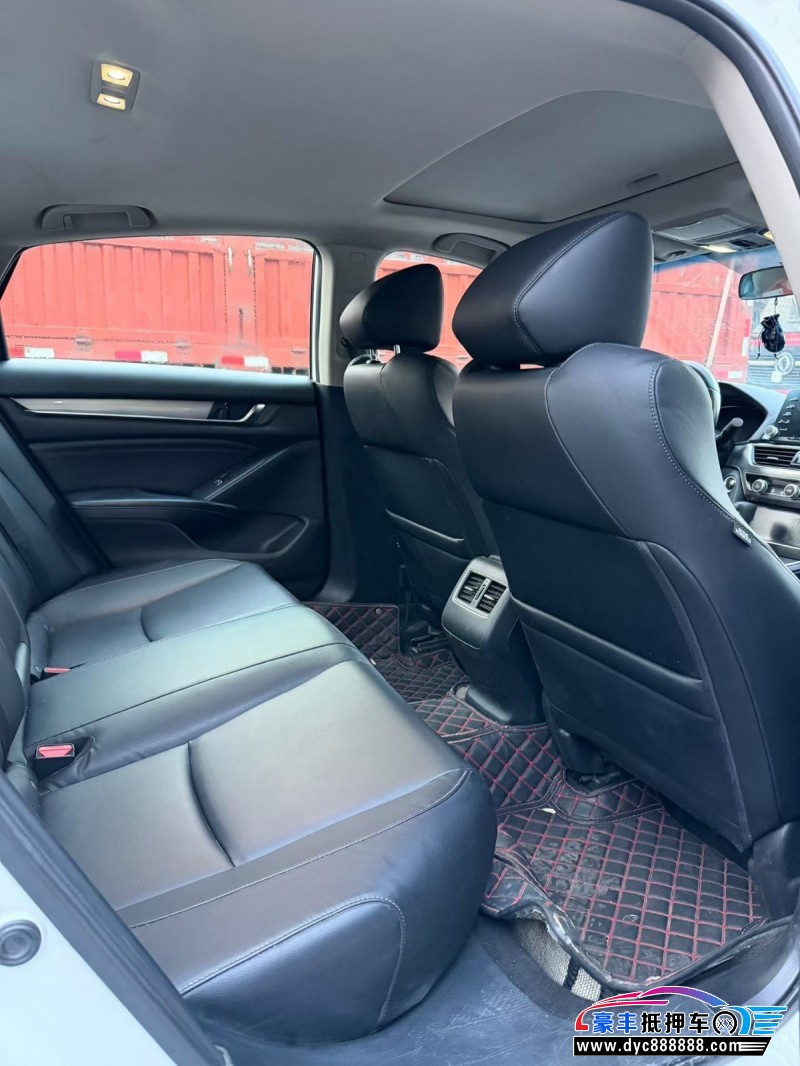 19年本田雅阁轿车抵押车出售