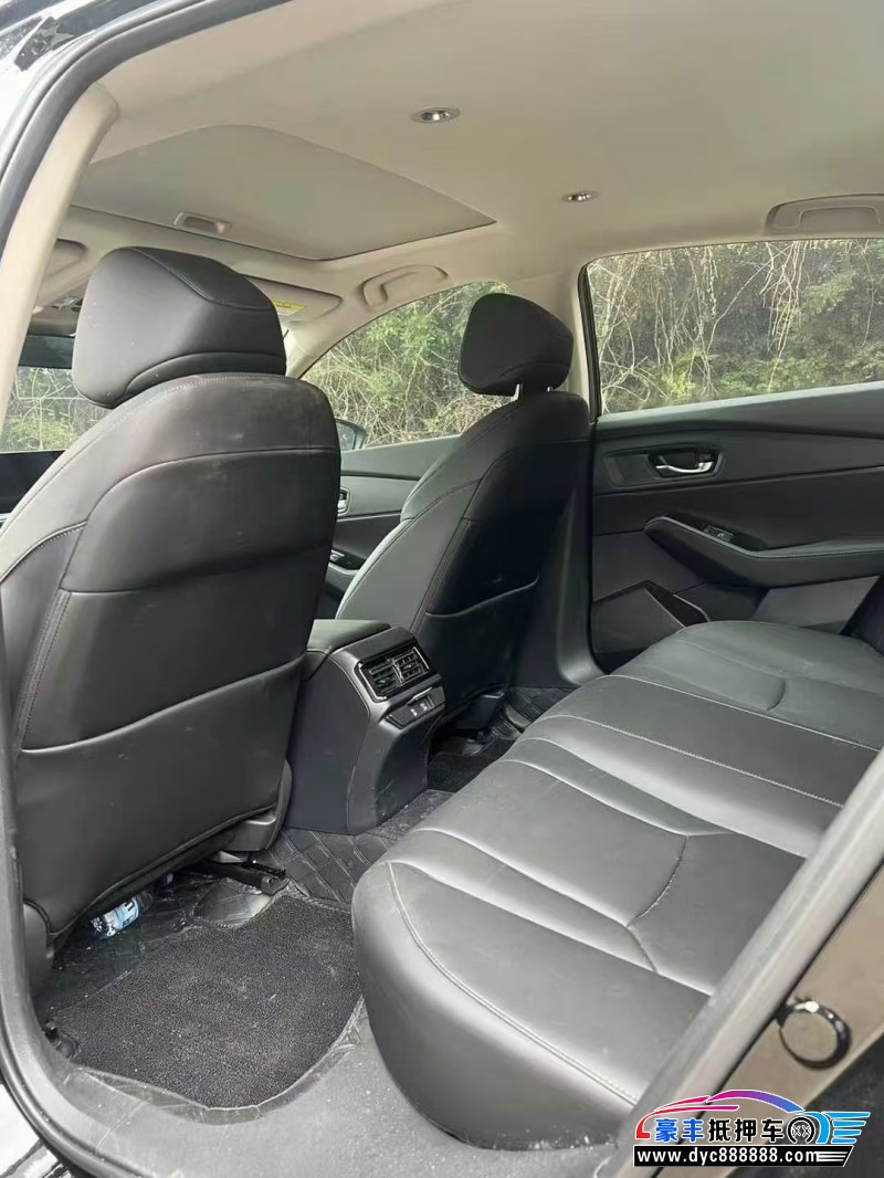 25年本田雅阁轿车抵押车出售