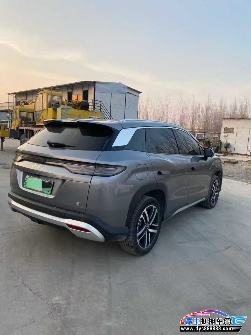 25年比亚迪宋轿车抵押车出售