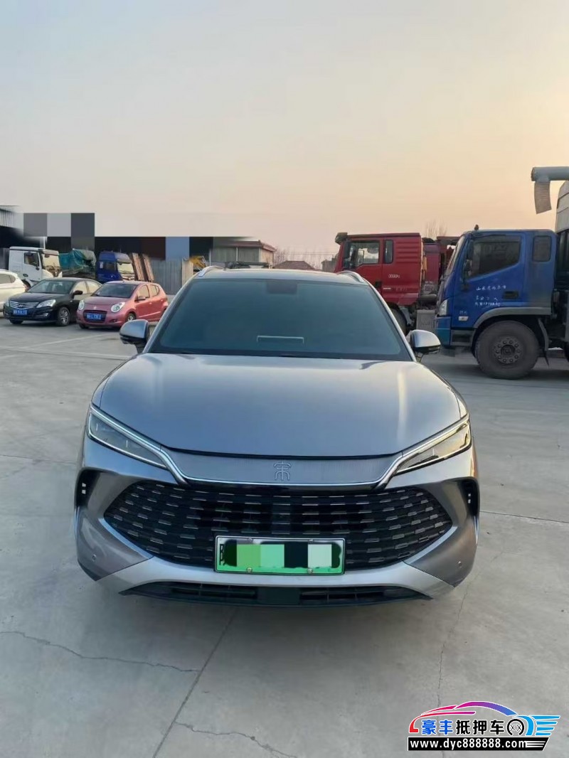 抵押车出售25年比亚迪宋轿车