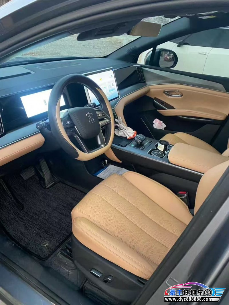 25年比亚迪宋轿车抵押车出售