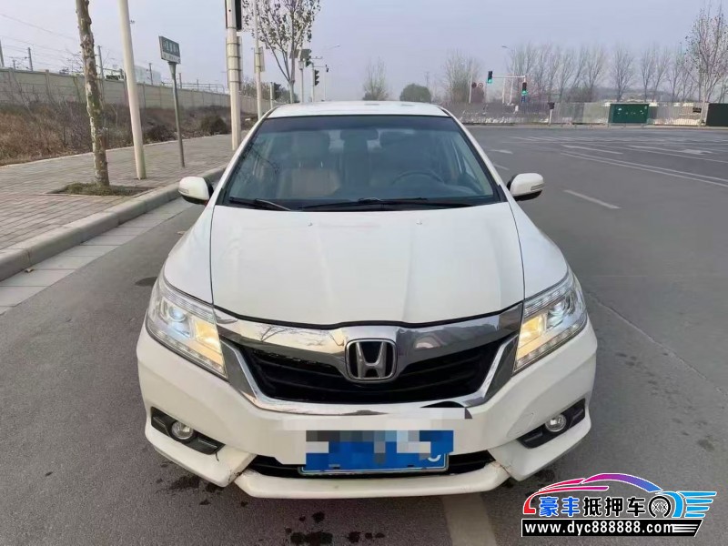 13年本田凌派轿车抵押车出售