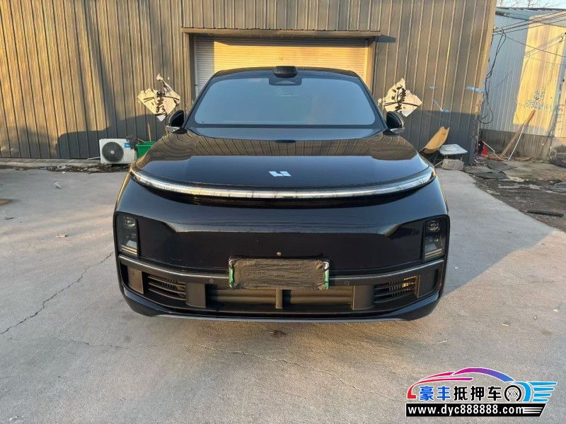 抵押车出售23年理想L9轿车