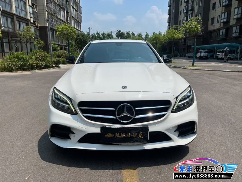 19年奔驰C轿车抵押车出售