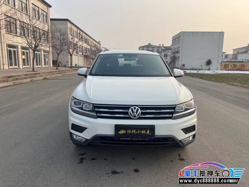 20年大众途观轿车