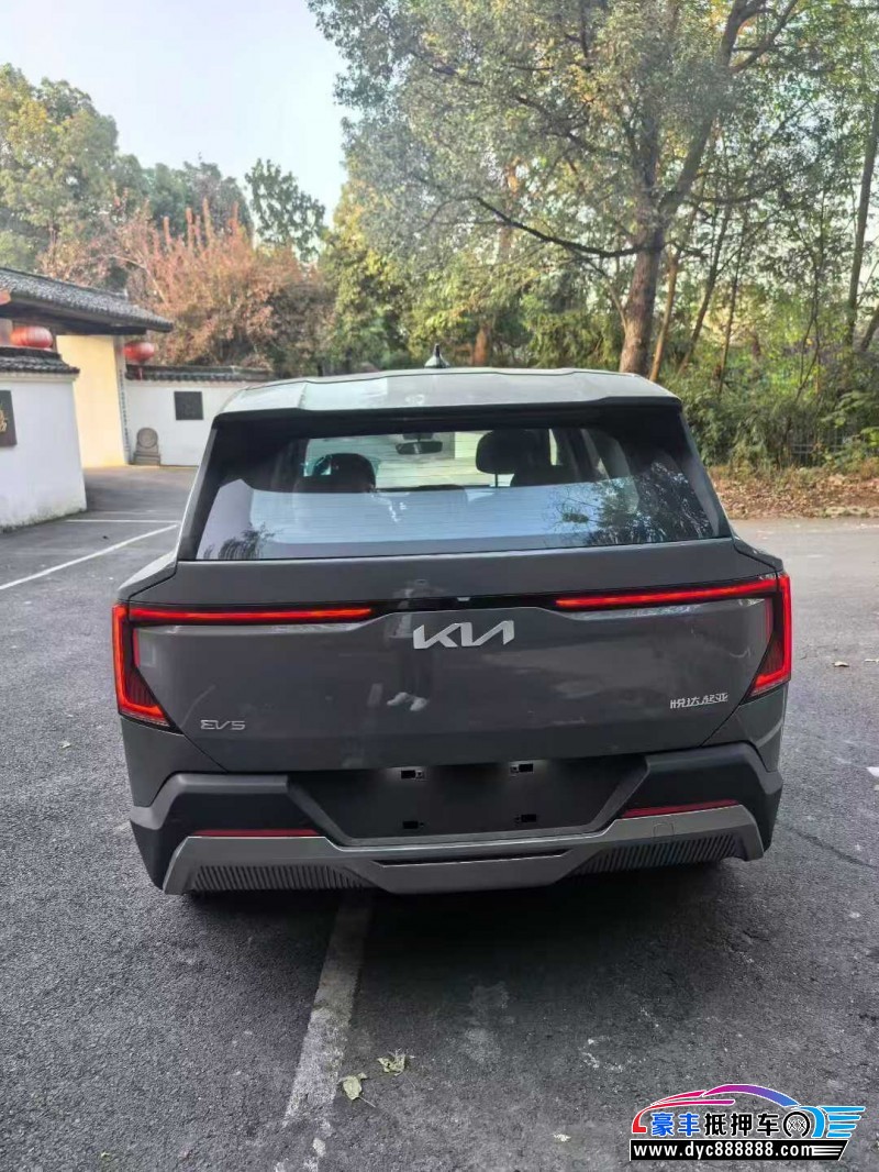 25年起亚EV5轿车抵押车出售