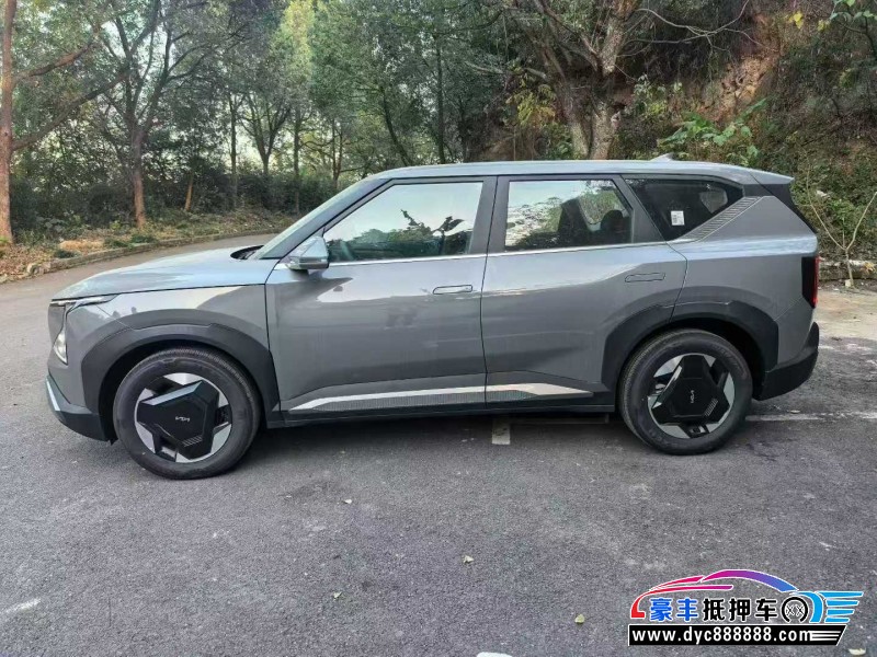 25年起亚EV5轿车抵押车出售