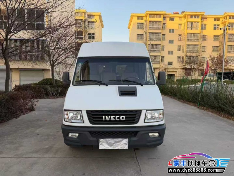 23年依维柯得意轿车抵押车出售