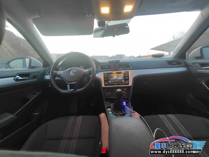 17年大众凌渡轿车抵押车出售