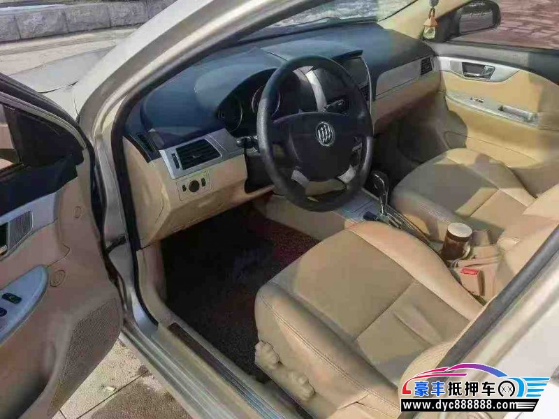 25年别克凯越轿车抵押车出售