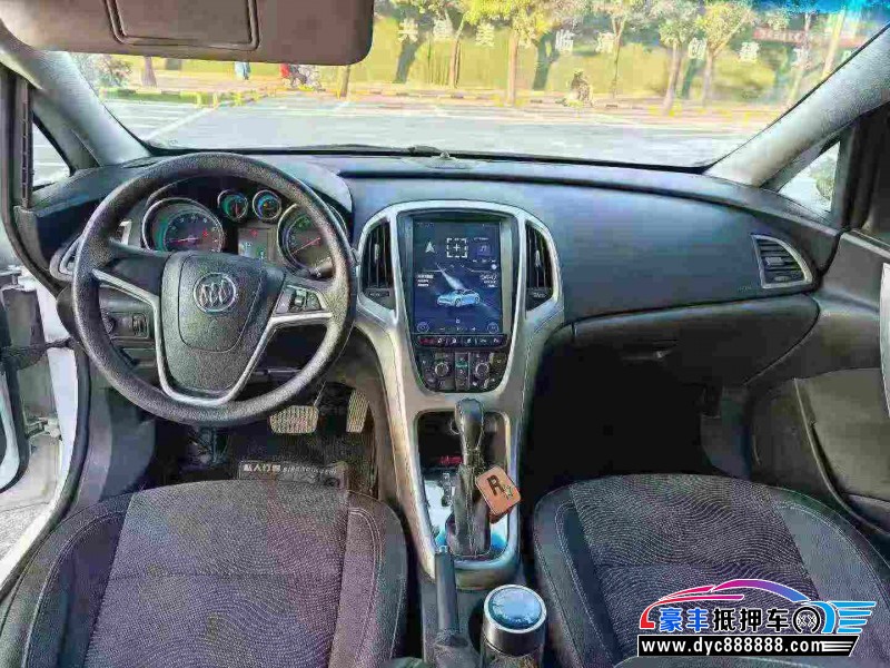 14年别克英朗轿车抵押车出售