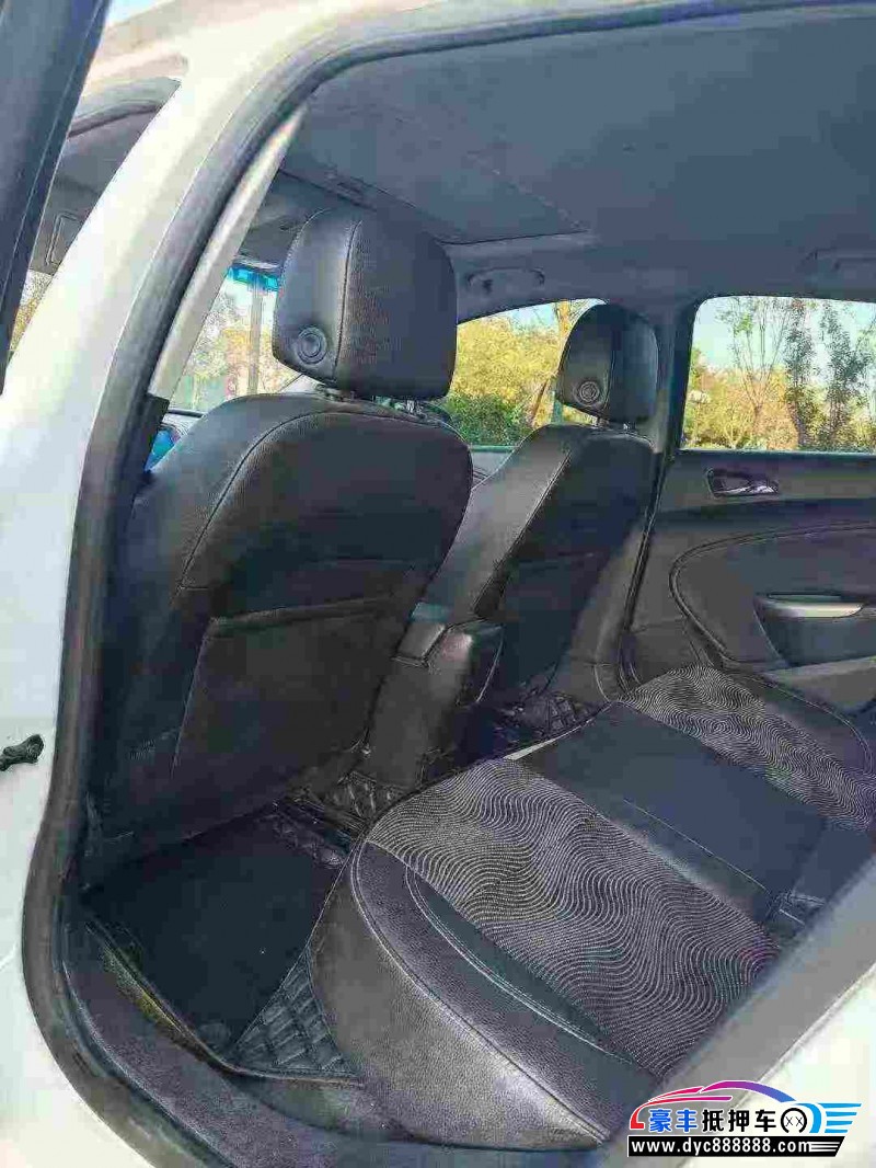 14年别克英朗轿车抵押车出售