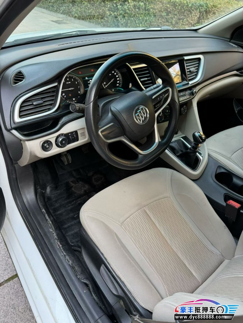 15年别克英朗轿车抵押车出售