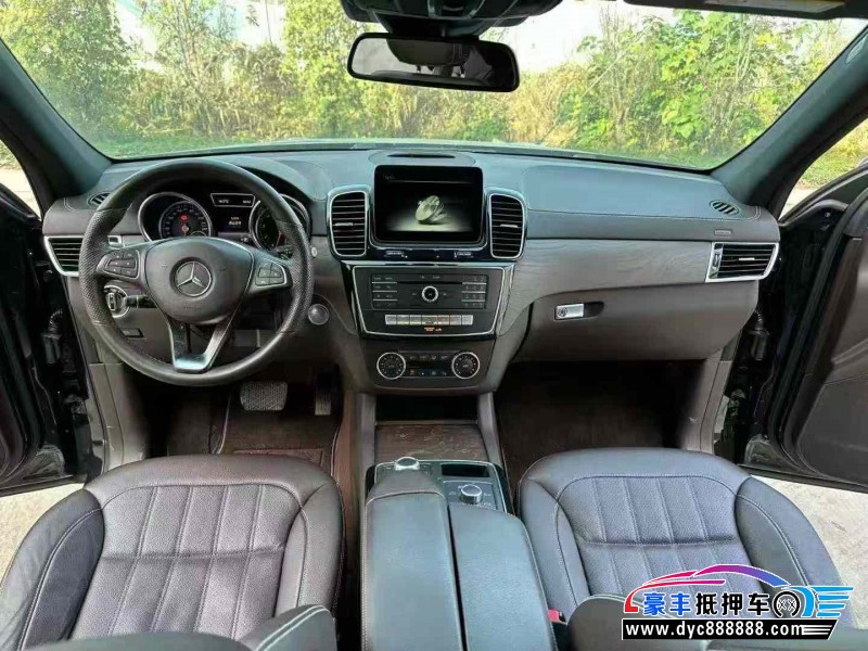 17年奔驰GLE轿车抵押车出售