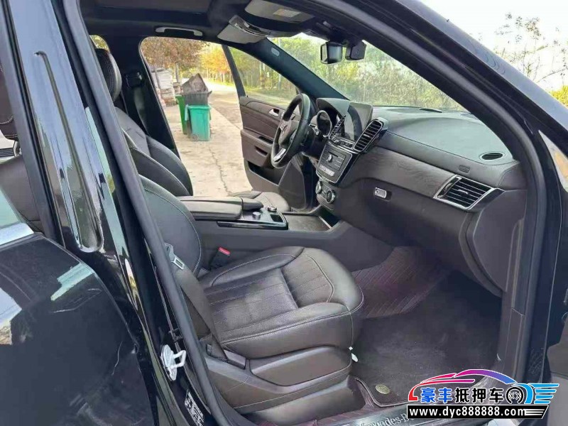 17年奔驰GLE轿车抵押车出售