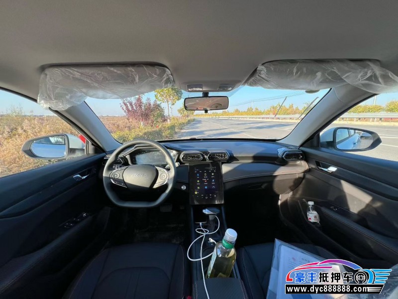 25年东风御轩轿车抵押车出售