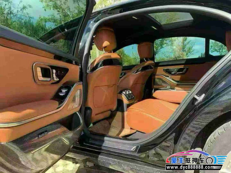 22年奔驰S轿车抵押车出售