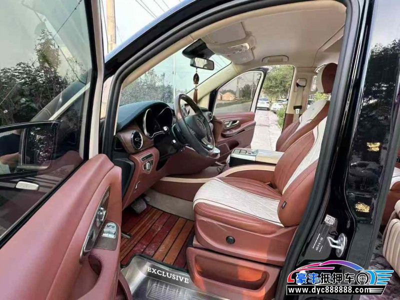 23年奔驰V轿车抵押车出售