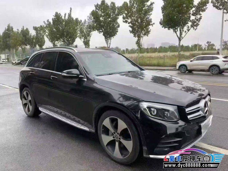 18年奔驰GLC轿车抵押车出售